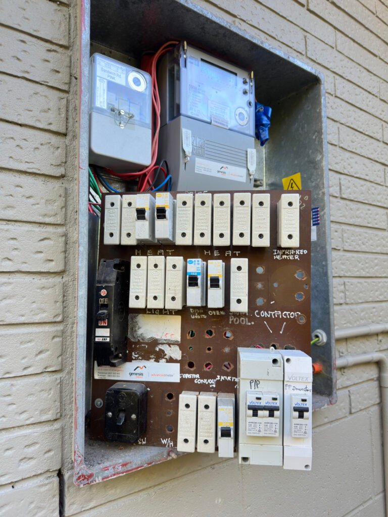 Superheat Electrical Waikato - Electrical, Heat Pump, air conditioning and ventilation Services - Residential Switchboard Upgrade before image in Waikato