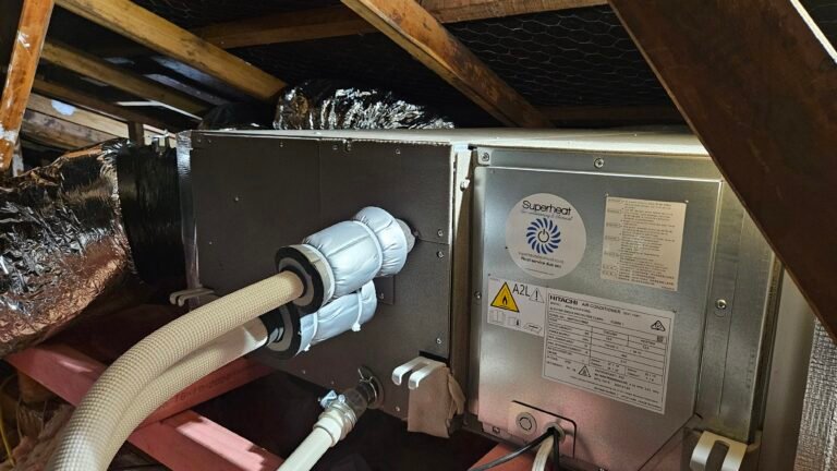 Heat Pump Indoor Ducted Installed In the ceiling space
