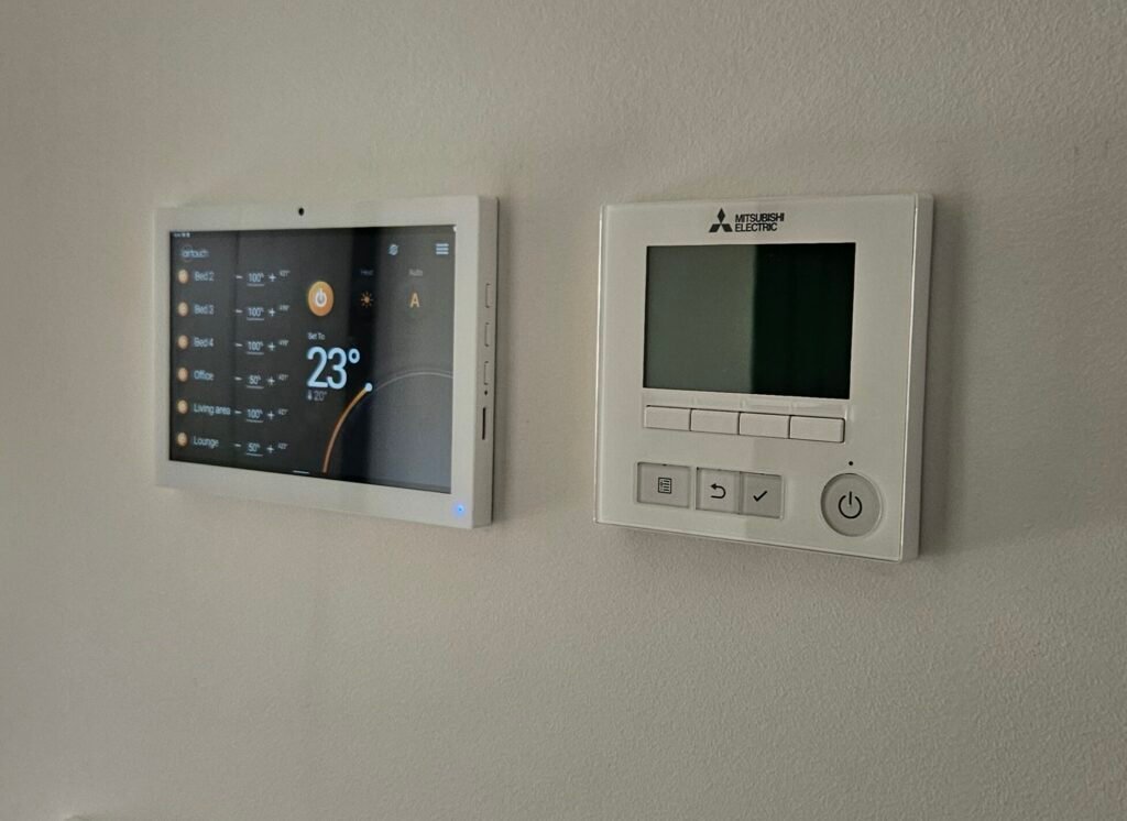 Ducted Controller airTouch image