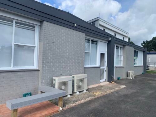 Commercial heat pump outdoor unit installation image2