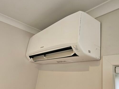 Hitachi airhome 400 heat pump installed in bedroom image