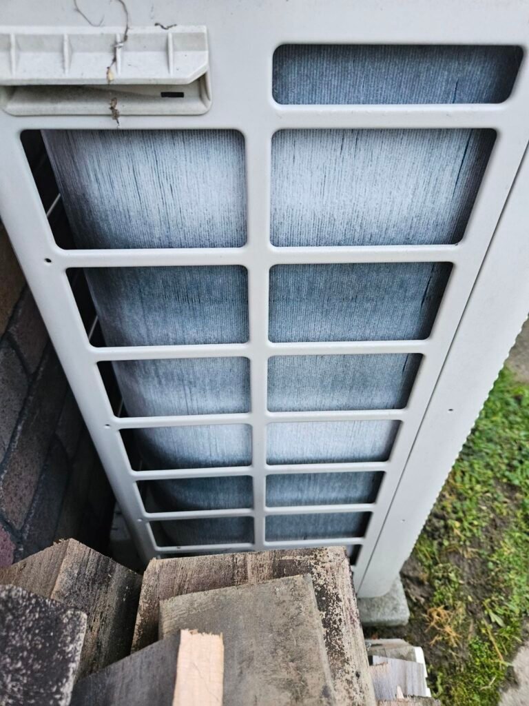 Superheat Electrical Waikato - Heat Pump, air conditioning and ventilation Services - outdoor heat pump unit defrost cycle image