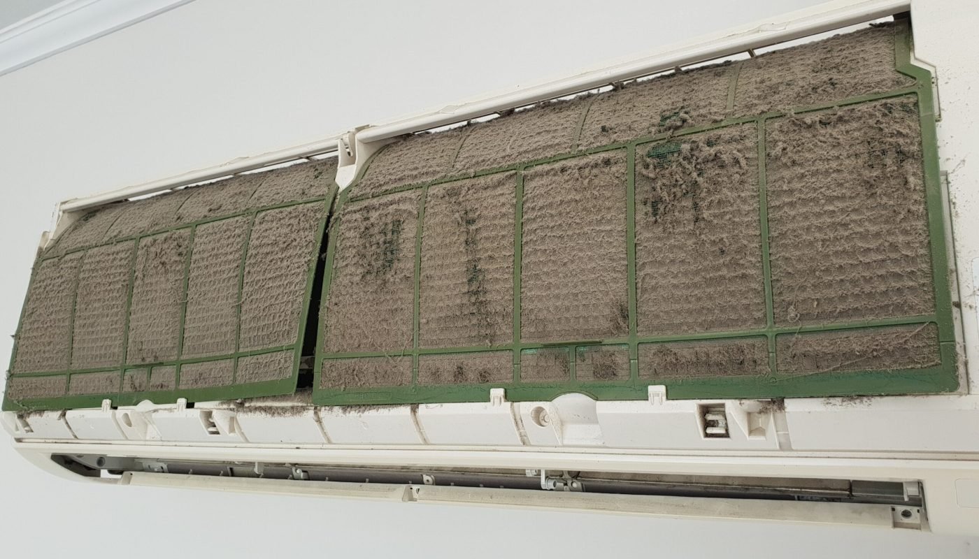 Superheat Electrical Hamilton – Residential Heat Pump, air conditioning and ventilation systems – heat pump indoor unit dirty image Superheat Electrical Hamilton - Residential Heat Pump, air conditioning and ventilation systems - heat pump indoor unit dirty image